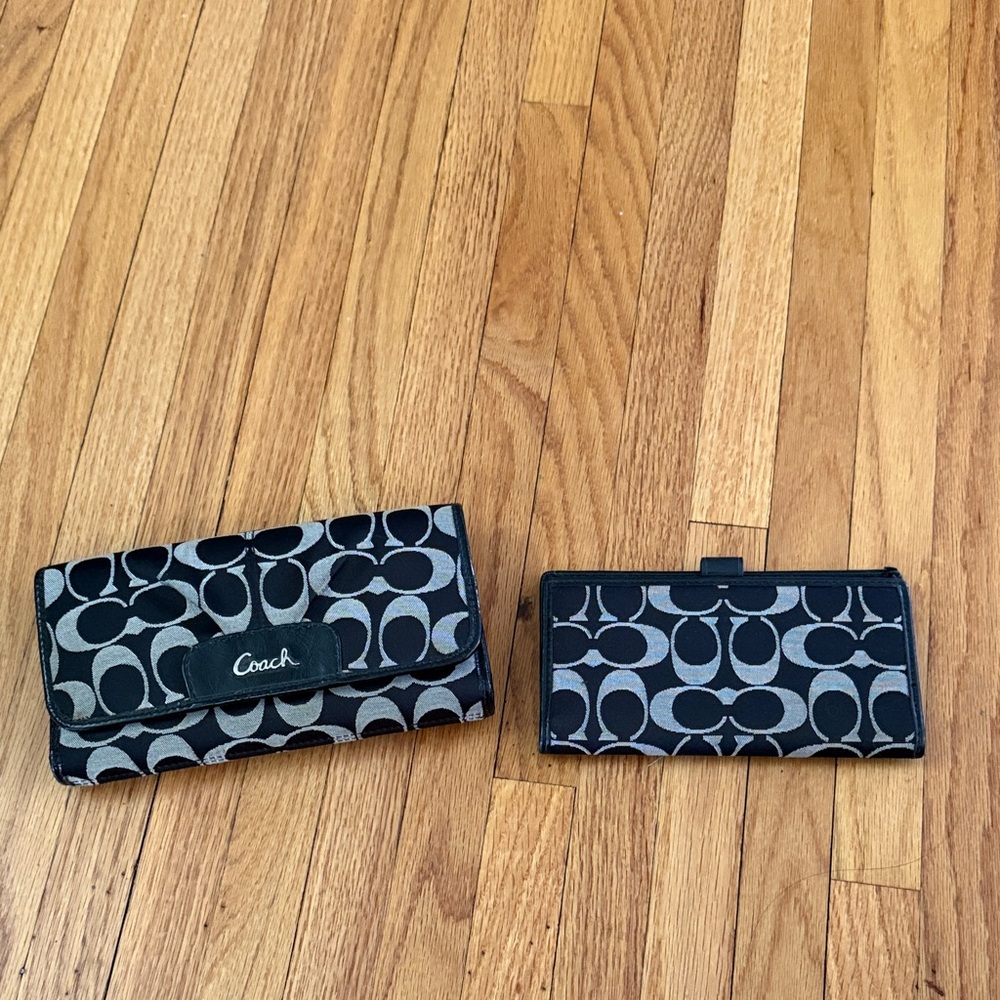 Coach Black and Gray Signature Wallet Duo